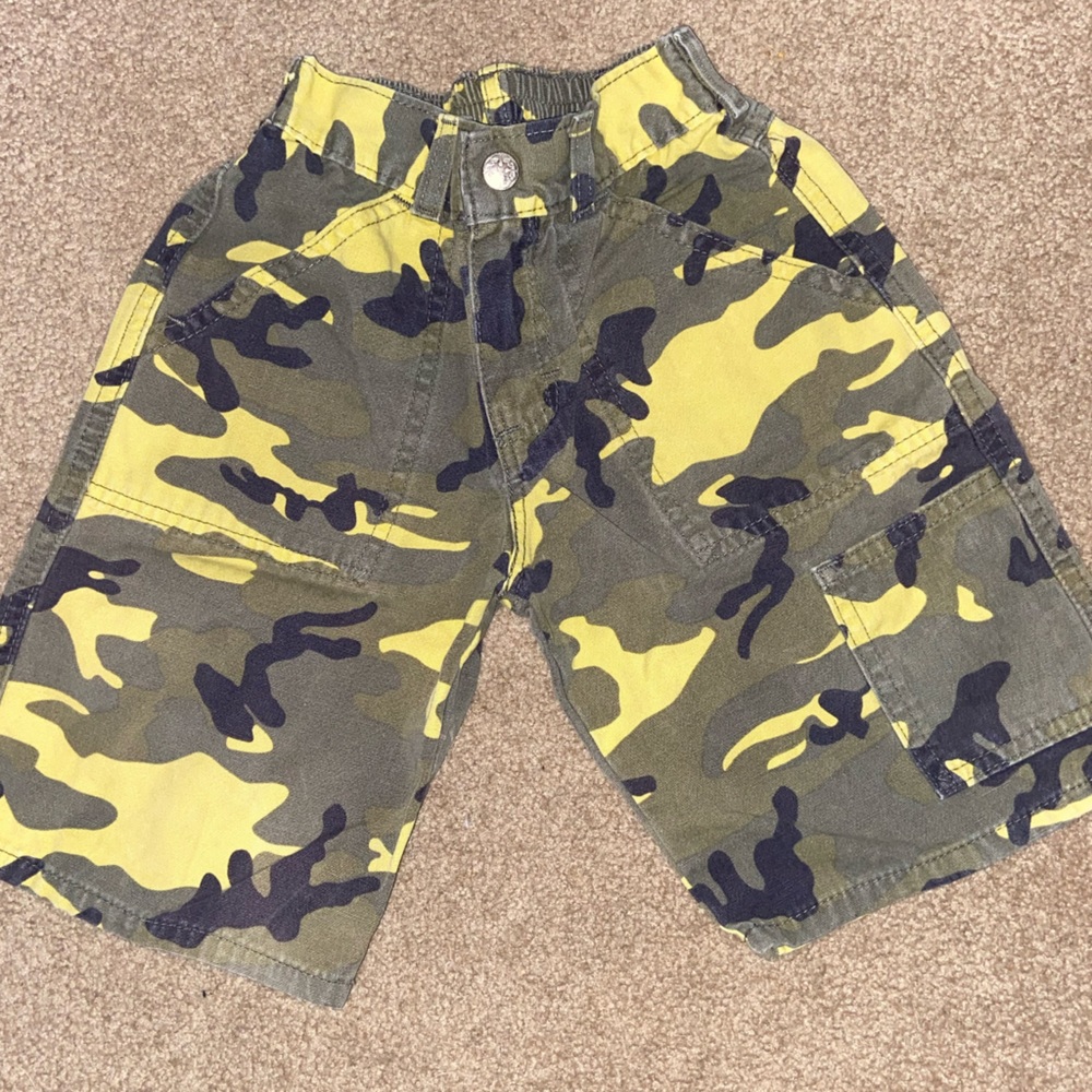 Oshkosh Camo Shorts Boys Size 4